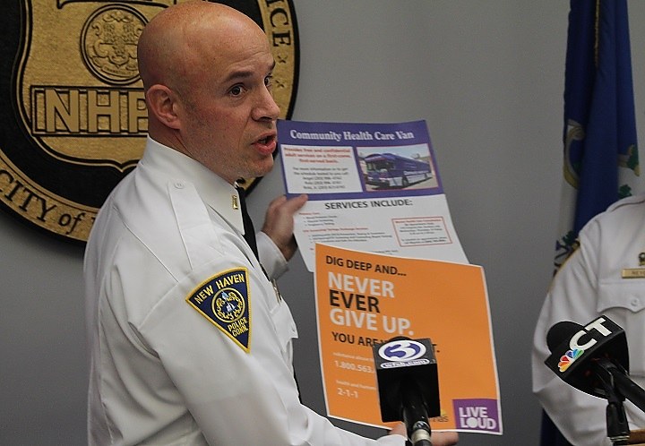 New Haven police offer addicts clean needles, harm reduction kits