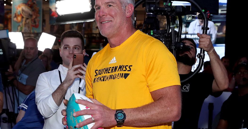 Brett Favre to Repay $1.1 Million for Speeches He Didn’t Make, Auditor Says