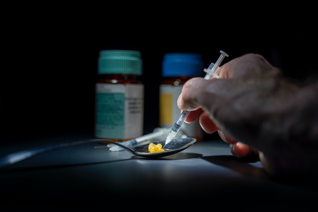 What Are the Signs of Heroin Use and Addiction? 10 Things to Watch For